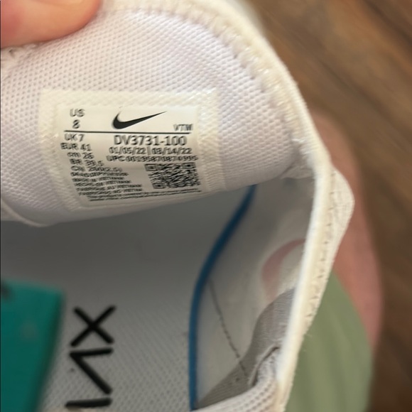 Nike Air Max 270 White with Blue and Red Accents - Picture 6 of 6